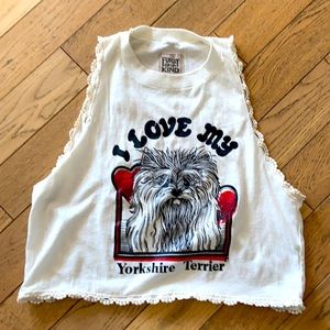 Graphic sleeveless tank with crochet trim